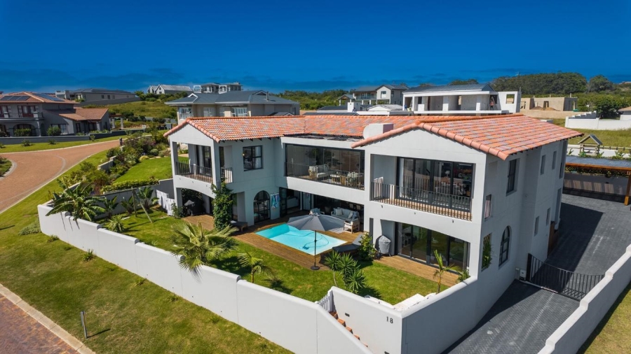 6 Bedroom Property for Sale in Whale Rock Heights Western Cape